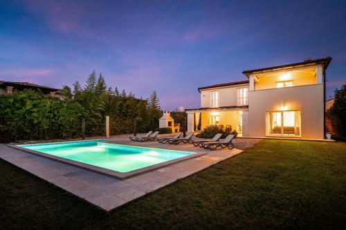 Villa Cvita Domenica near Poreč for 8 people with 40 m2 private pool - pet friendly