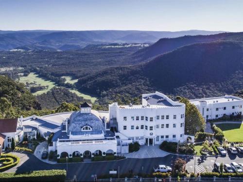 附近景點, Heritage Log Cabin and Garden w Outdoor Hot Tub in 梅德洛浴
