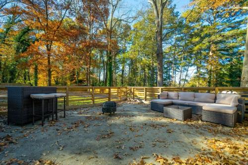 Gorgeous EST/Mercedes Stdm 10-min/Patio/Slps 10 in Collier Heights