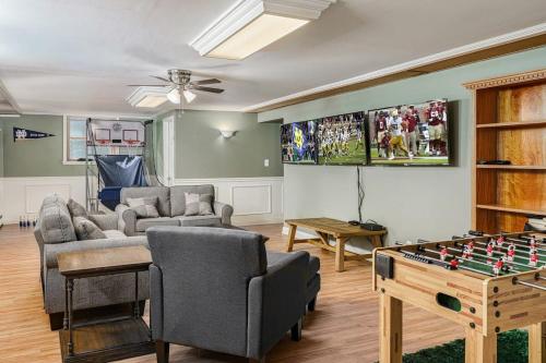 The Irish Retreat BBQ Outdoor Games Coffee NCAA 3,905 sq ft in South Bend, USA