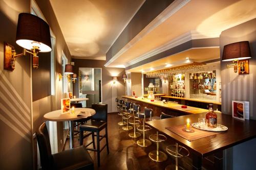 Bar/lounge, Hotel Ploener See by Tulip Inn in Plon