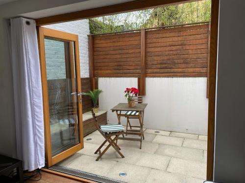 Boutique Putney Riverside Apartment, Londra