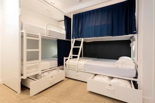 Malaga Stop Hostel AB - image 10