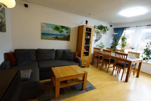 Cozy Room with Garden on Askøy Island, Close to Bergen