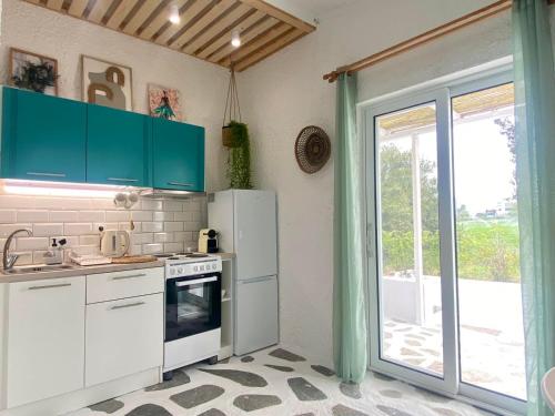 virtuve, Peaceful Cottage House By The Sea - Private Garden in Ag. Konstantinos (Messini)