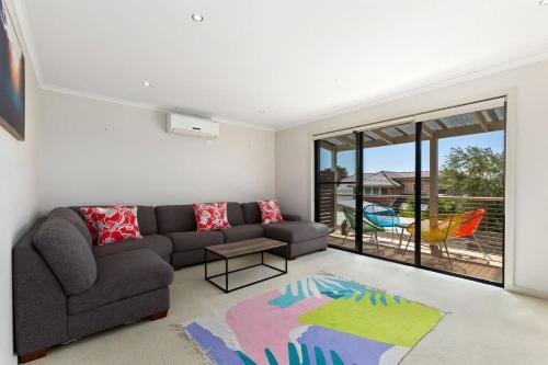 Coastal Holiday Living Bay Views Prime Location in Indented Head