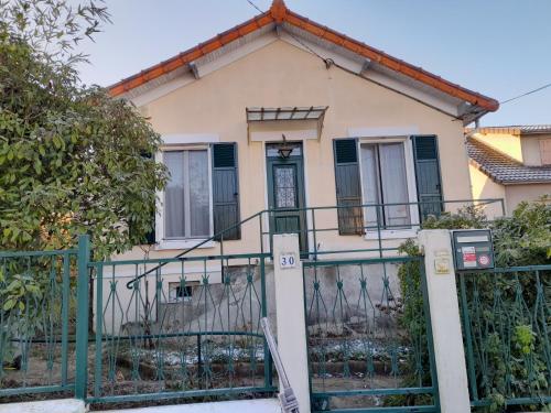 maison entiere au calme - Location saisonnière - Montgeron