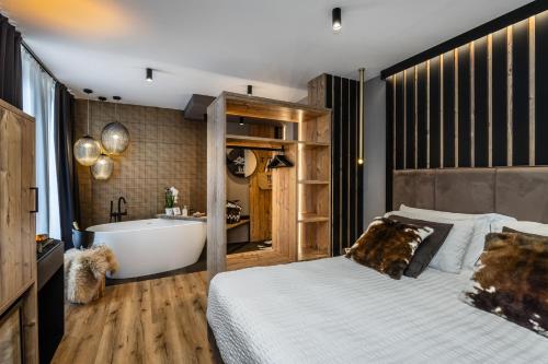 1 queen bed
