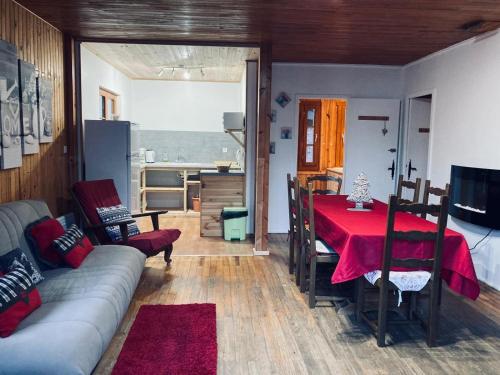 Camping, Hotel De Plein Air Les Cariamas in Chateauroux-Alpes