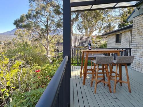 Mountains and Treetops Retreat - Nature Getaway