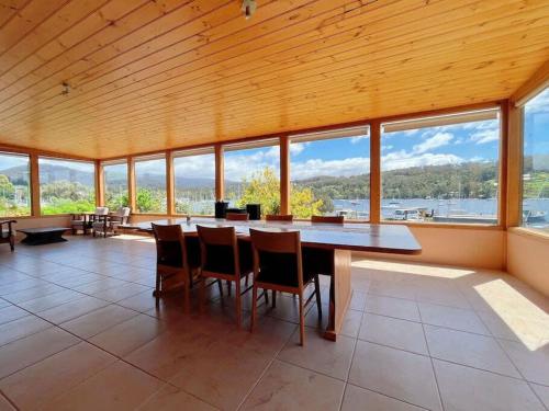 Stunning Water front view House at Kettering
