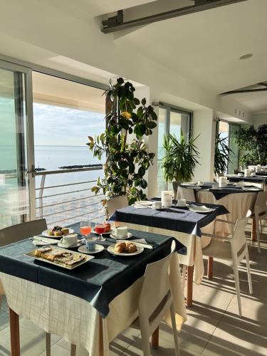 Hotel Ideal – Cupra Marittima, MO