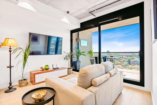 Ovation - New Footscray Apt w parking & pool, Melbourne (foto 7)