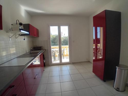 Bas de villa avec jardin piscine clim proche plages calanques in L'Estaque