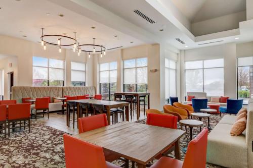 Hilton Garden Inn Indianapolis Northwest - image 2