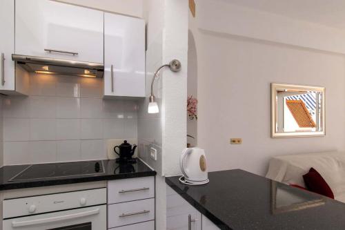 Club Atlantis 35 - One Bed - image 10