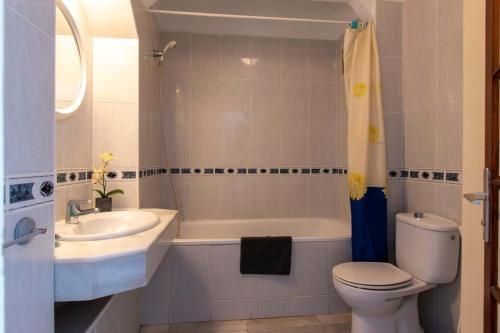 Club Atlantis 35 - One Bed - image 6