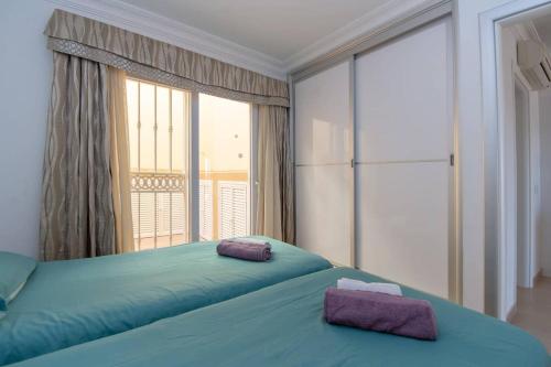 Bahia la Caleta 1 - Two Bed - image 3