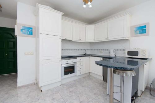 Mare Verde 98 - Two Bed, Adeje (photo 9)