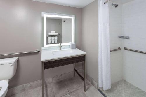 Super 8 by Wyndham Baltimore Northwest in Baltimore, USA
