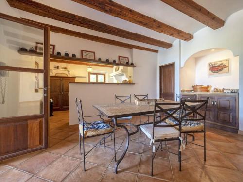 Villa Picassa with sea view in Deya