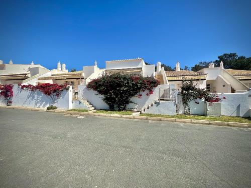 Vilamoura Eden Villa With Pool by Homing - image 5