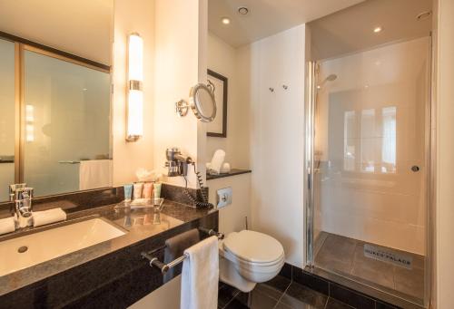 Superior Double or Twin Room image 3