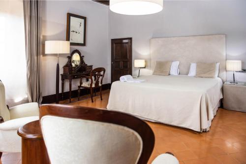 RVHotels Palau Lo Mirador in ทอร์โรเอลลาเดอมอนทกรี