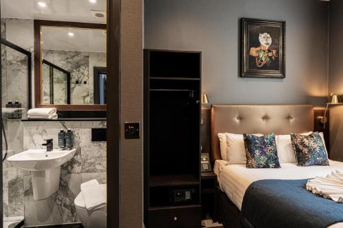 The House on Warwick – London