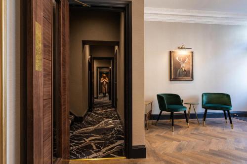 The Blair Victoria Hotel - main image