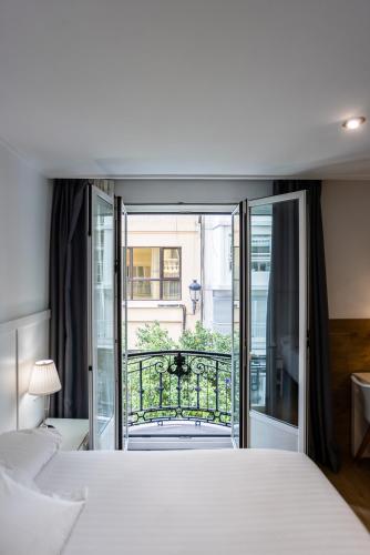 Standard  Room image 5