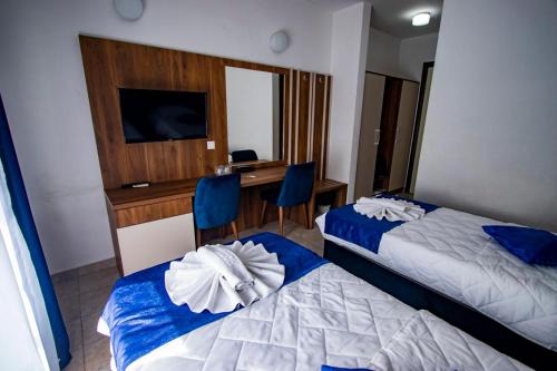 Hotel Play - image 13