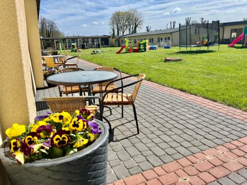Ośrodek rodzinny "Pod Wydmami" PRZY PLAŻY , PLAC ZABAW , ROWERY