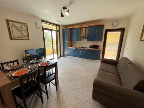 DISCOVERY FLAT with pool & bikes, Sirmione (zdjęcie 5)