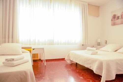 Barcelona City Street - image 12