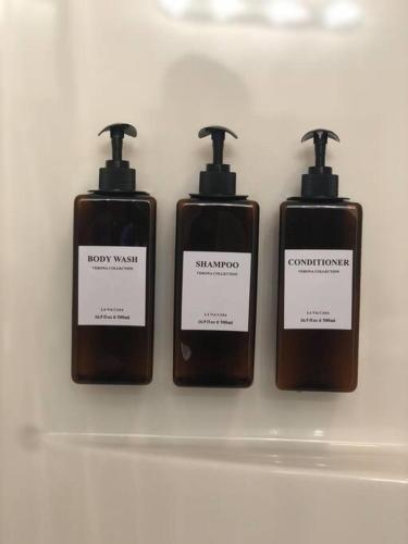 Spacious 4BR suburban home! Spacious 4BR suburban home!