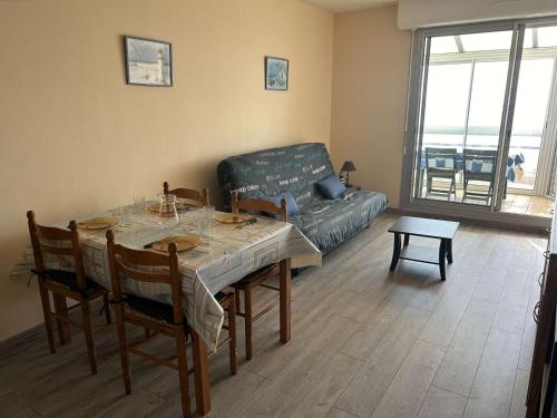 Appartement Saint-Gilles-Croix-de-Vie, 2 pièces, 4 personnes - FR-1-224-39