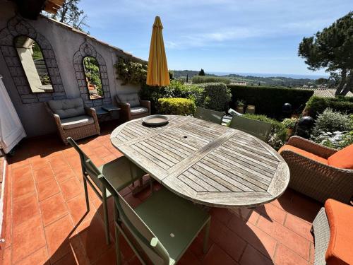 Mas 2 chambres avec vue mer, piscine, Wi-Fi - FR-1-726-10 in La Croix-Valmer