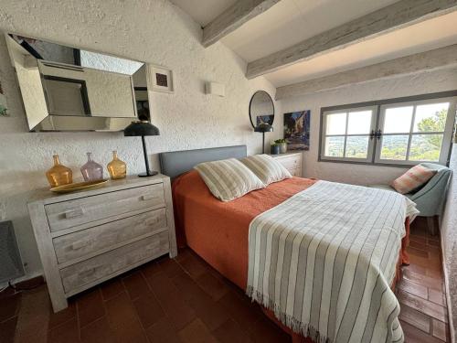 Mas 2 chambres avec vue mer, piscine, Wi-Fi - FR-1-726-10 in La Croix-Valmer