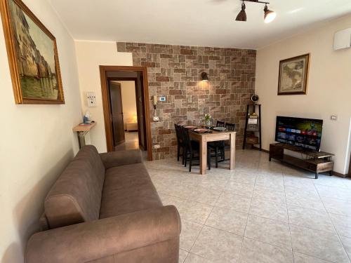 DISCOVERY FLAT with pool & bikes, Sirmione (zdjęcie 6)