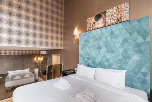 Penthouse Suite Rome - image 12