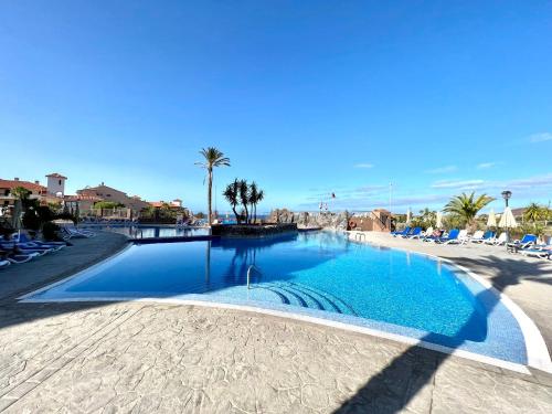 Apartment Junior suite, with heated pool, Wifi, close to beach