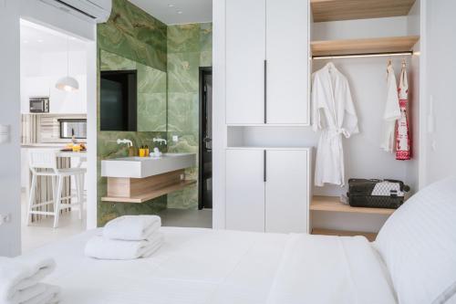 Sardines Luxury Suites - Tap to explore photos