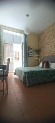 Double Room with Private Bathroom room in Pensión Alicante San Nicolás