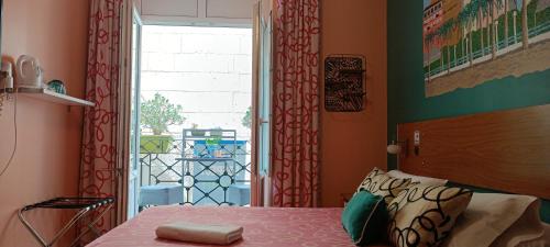Double Room with Shared Bathroom image 8