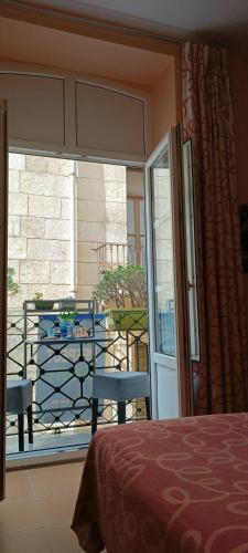 Double Room with Shared Bathroom image 7