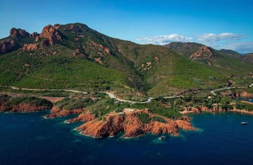 Studio cosy dans l’Esterel proche Mer