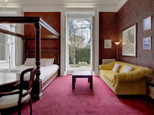 Luxury King Room near Manchester Royal Hospital - Pass the Keys, Manchester