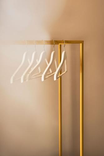 One-Bedroom Apartment image 5