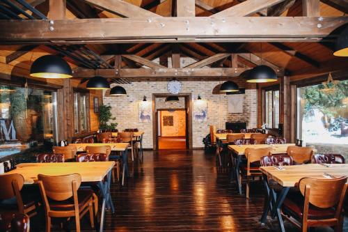 Restaurant, Karinna Orman Evleri in Uludag